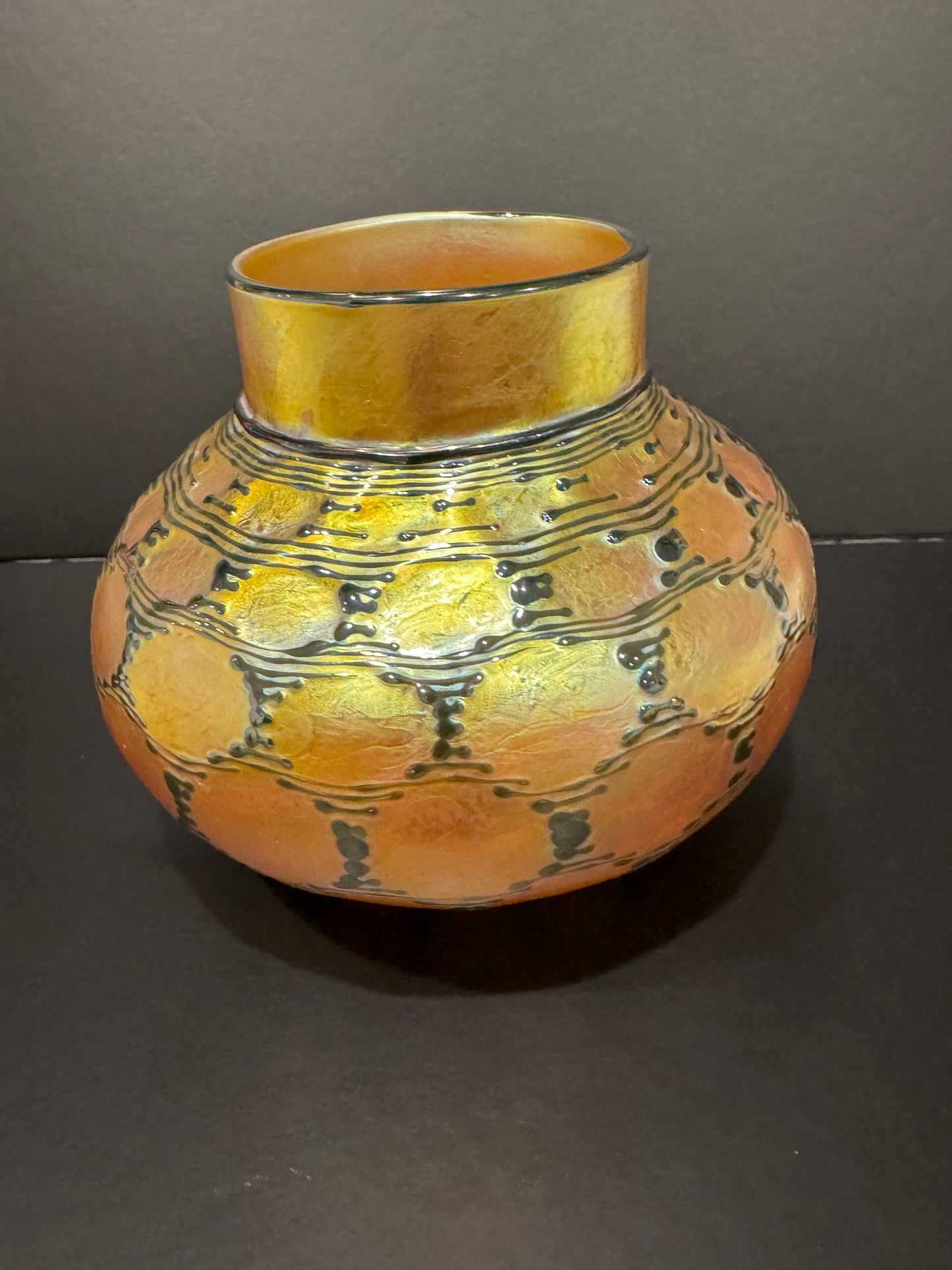 LUNDBERG STUDIOS IRIDESCENT INDIAN BASKET VASE RARE