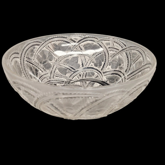 Gorgeous Large Signed Lalique Pinson Finch Bird French Crystal Bowl, 9 1/4" Wide