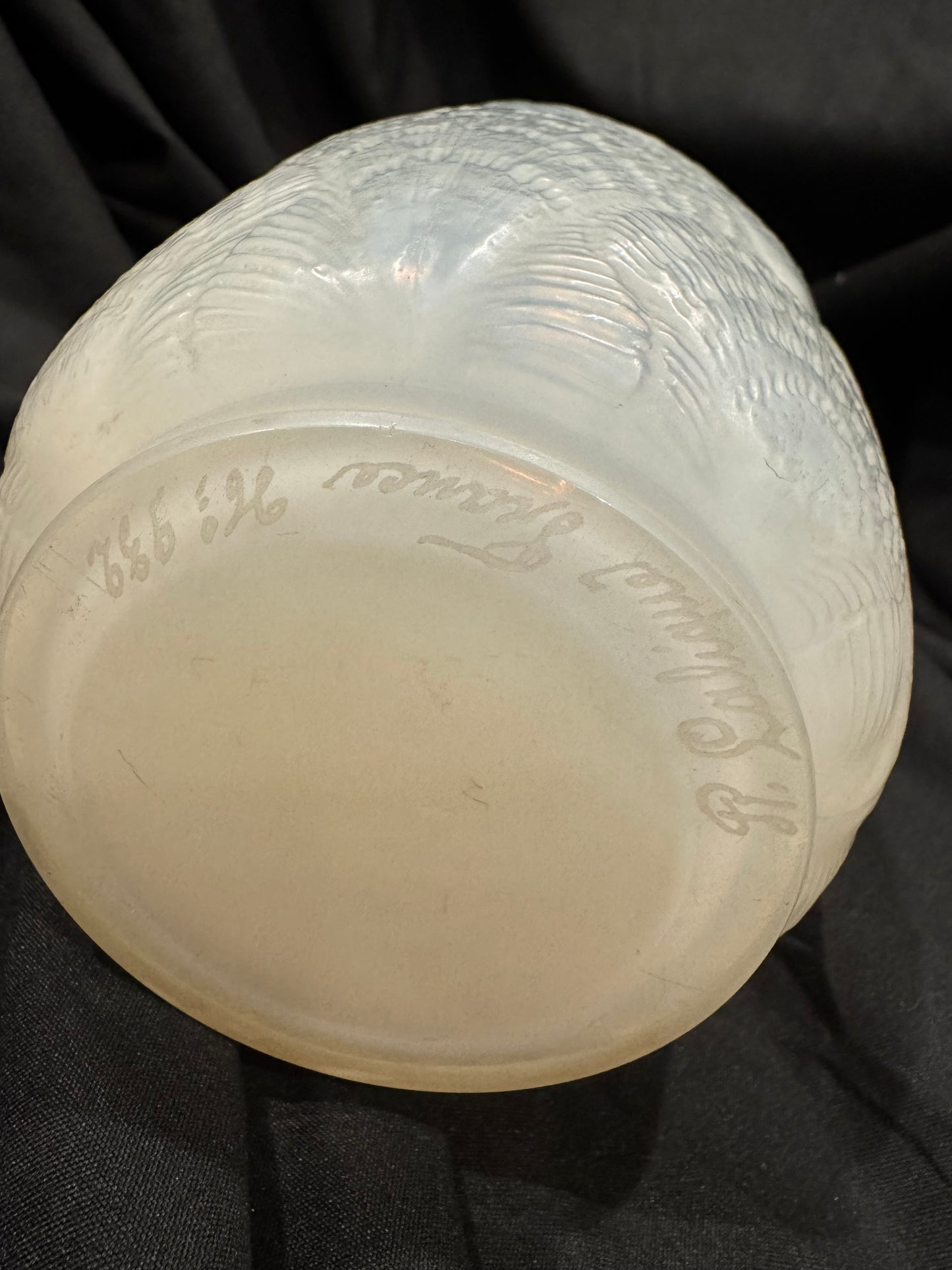 R. Lalique "Coquilles" Opalescent Glass Vase, No. 932