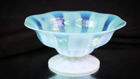Tiffany signed Favrile Green Pastel Opalescent Art Glass Bowl