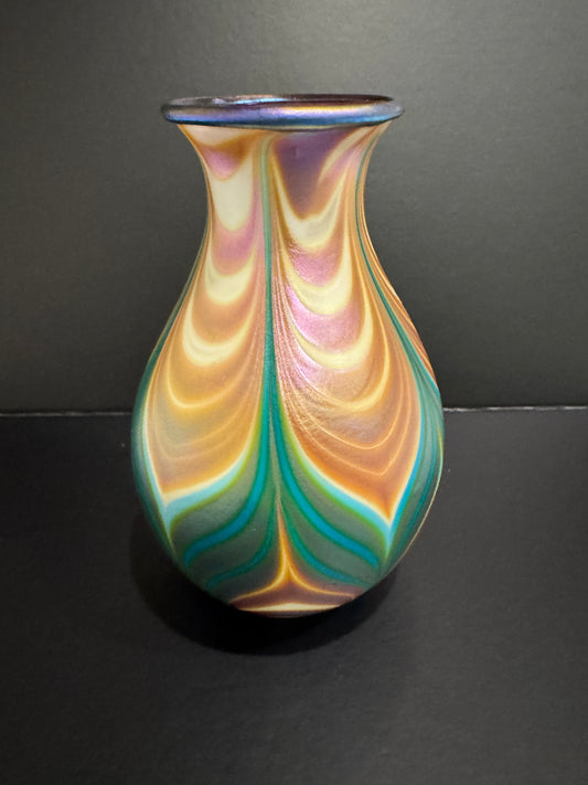 Exceptional Charles Lotton Pulled Feather Art Glass Vase 7 in