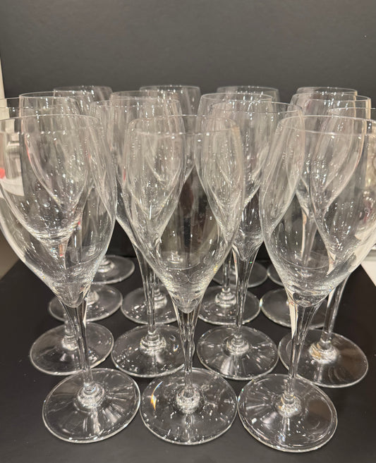 Baccarat St Remy Wine Glasses ( Set of 15)