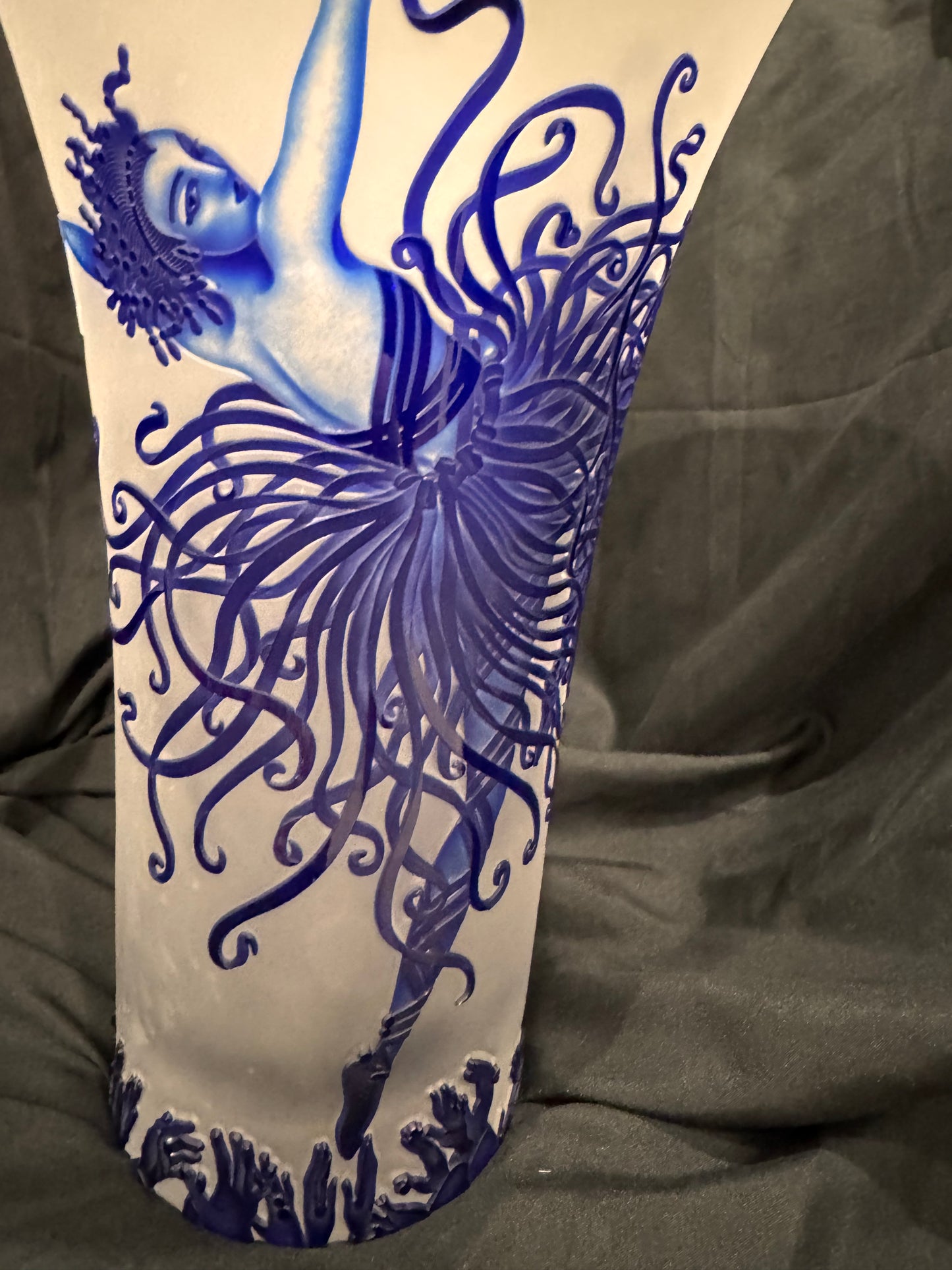 Erté "Applause" Cameo Art Glass Vase 74/99 Signed Sevenarts Ltd Rare Ltd Edition