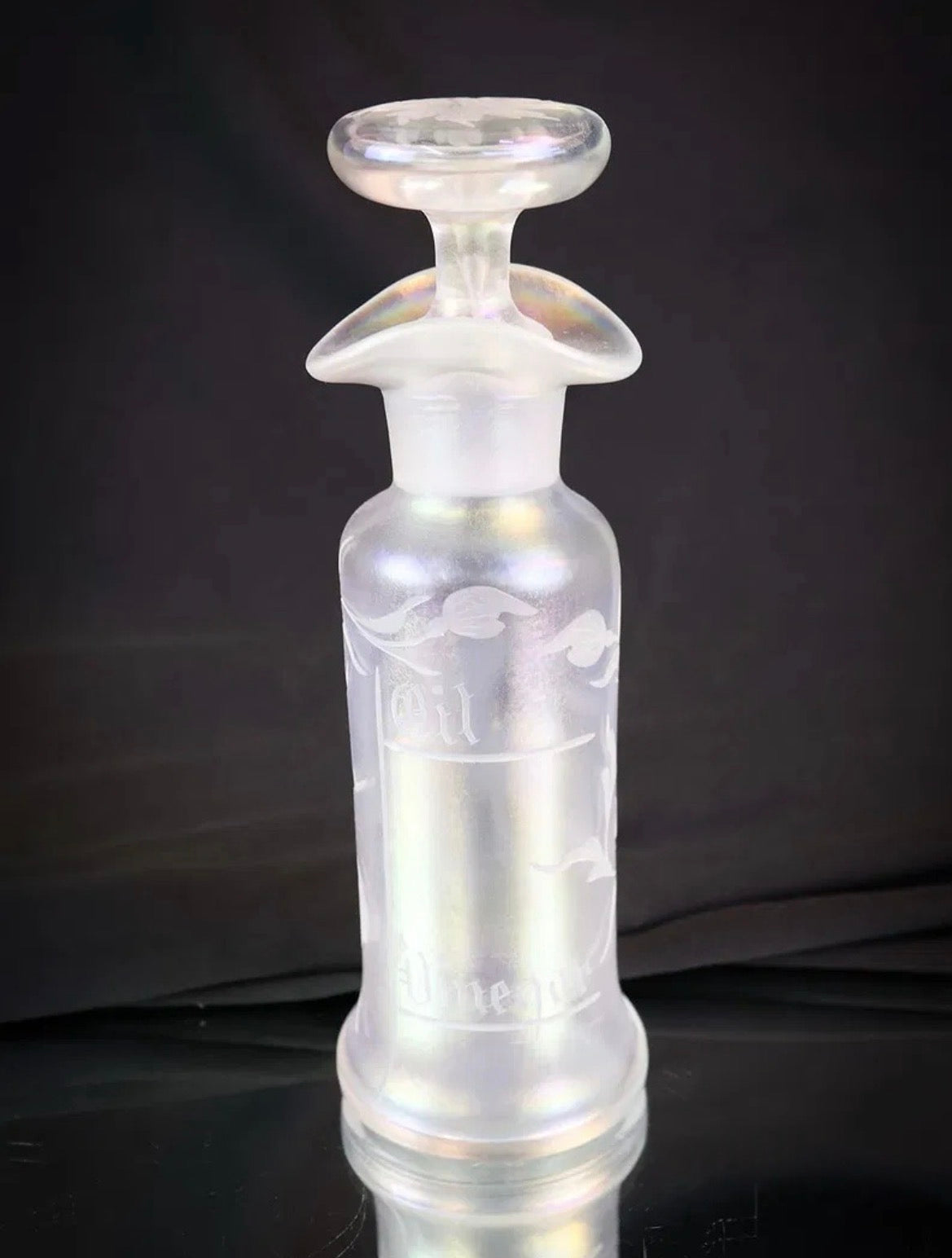 Steuben Glass Works "Verre de Soie" Vinegar Cruet with Stopper, Engraved by T.G. Hawkes & Co., Corning, New York — circa 1910–1920