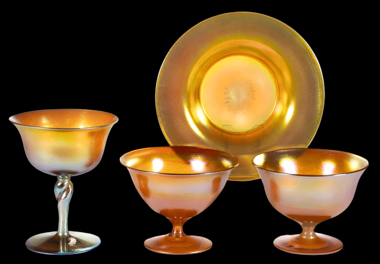 STEUBEN GOLD AURENE ART GLASS ARTICLES, FOUR ITEMS
