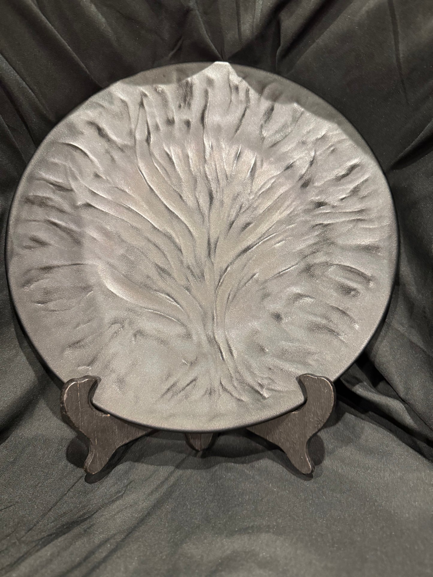 Lalique Algues black glass plate. 11" diameter.