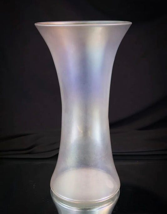 Steuben Glass Works "Verre de Soie" Trumpet / Waisted Vase, Corning, New York — circa 1903–1930