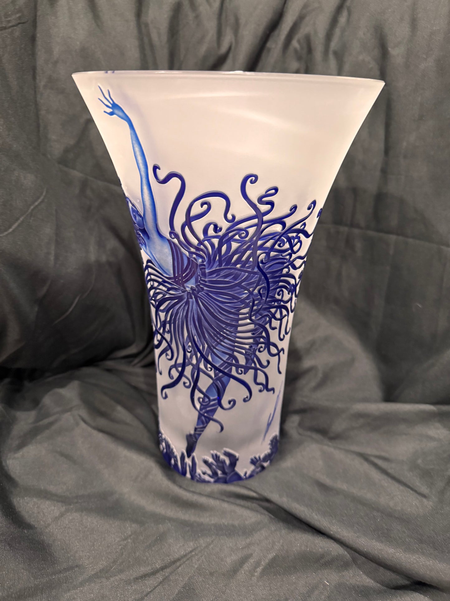 Erté "Applause" Cameo Art Glass Vase 74/99 Signed Sevenarts Ltd Rare Ltd Edition