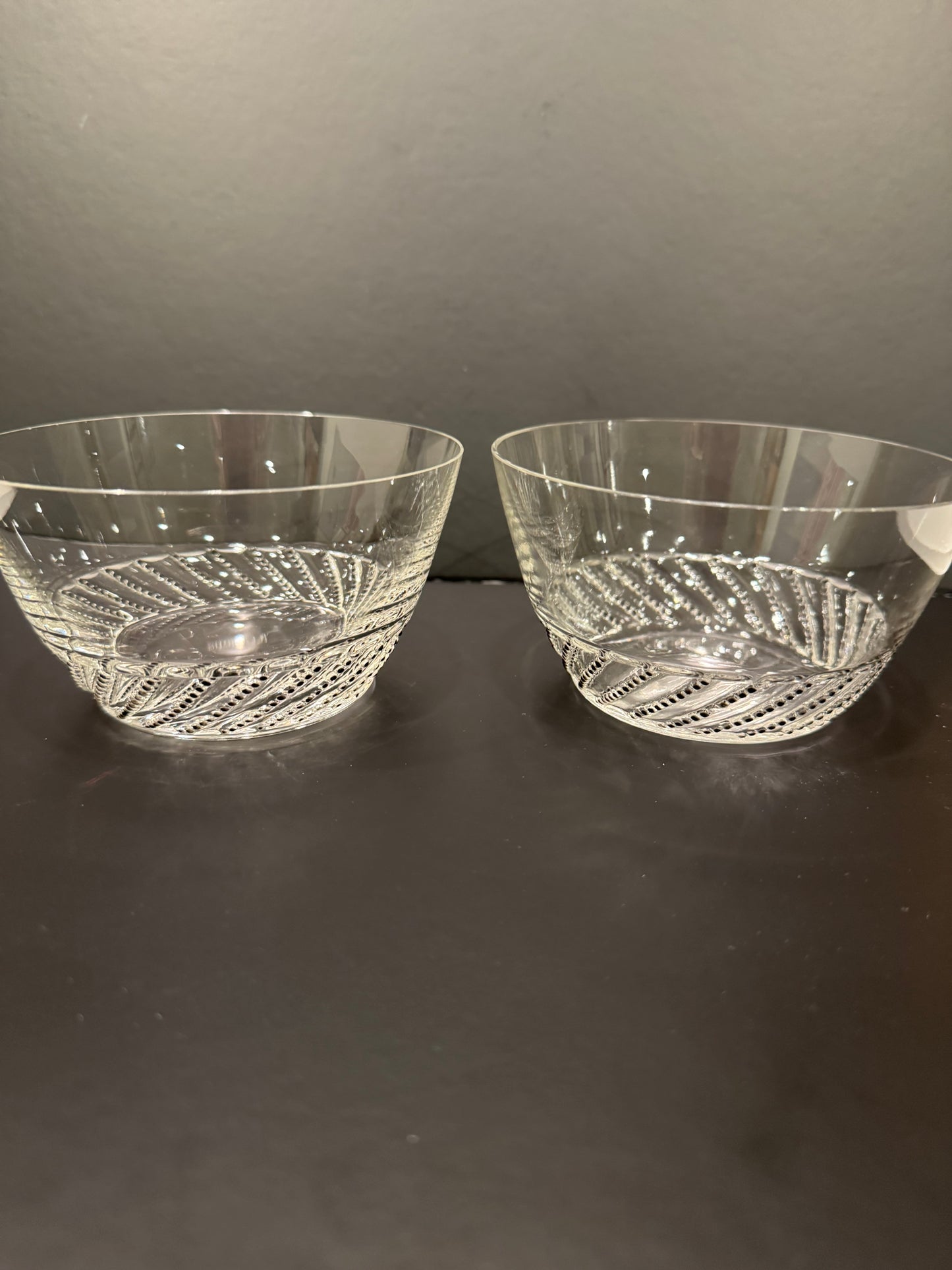 R Lalique Beaune Bowls Set 2