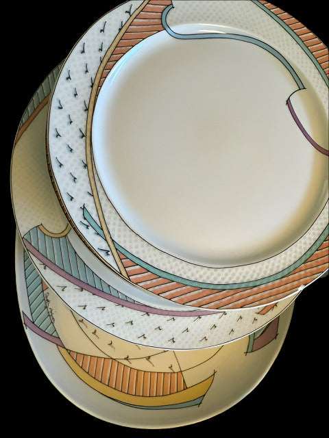 Service for 8 Rosenthal "New Wave" Studio China set  - DOROTHY HAFNER FOR ROSENTHAL PORCELAIN SERVICE